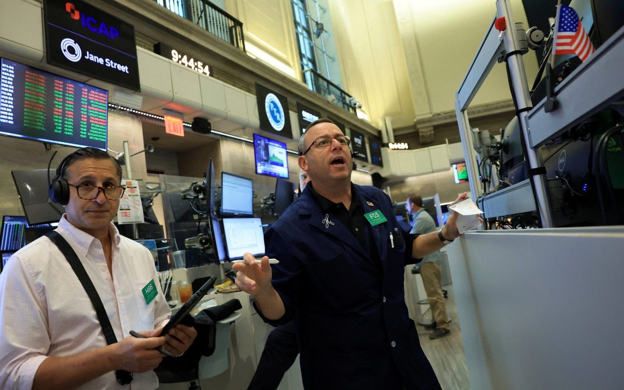 Wall Street plunges in AI ‘bloodbath’