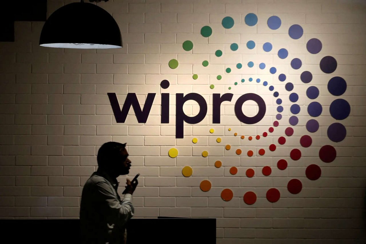 Wipro's $3.4bn deal pipeline fails to halt 15% stock slide