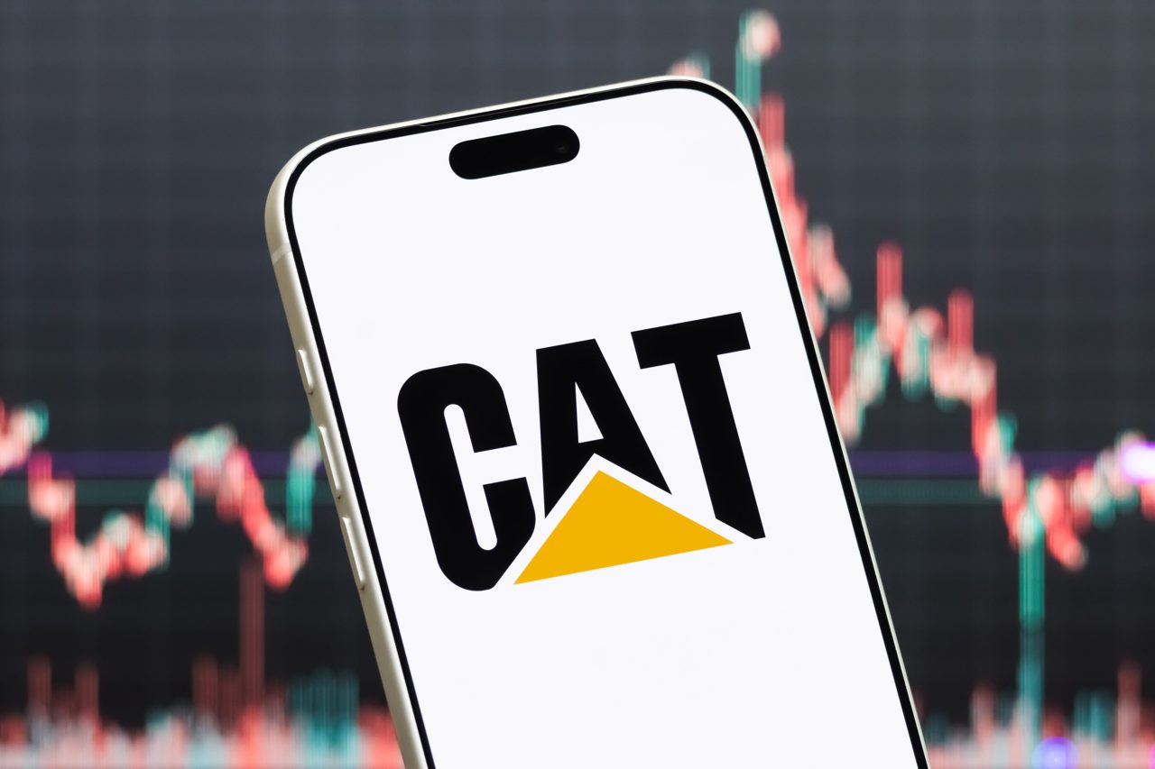 Caterpillar stock pops 9% on record quarterly revenue