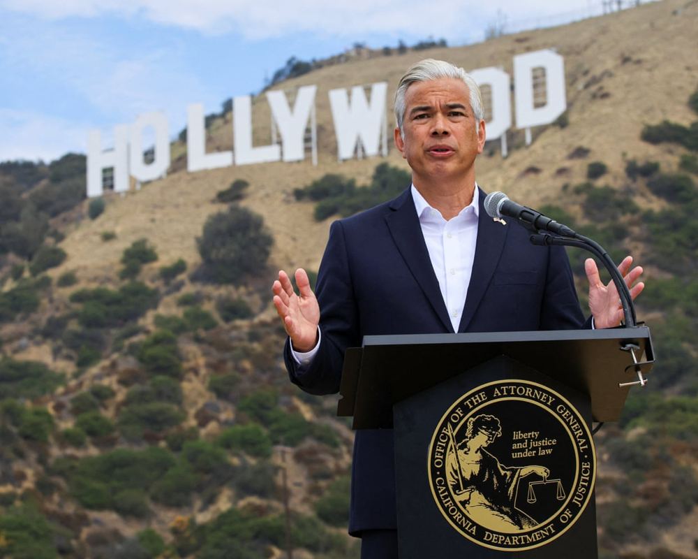 Twelve states seek to halt $111bn Paramount-WBD deal