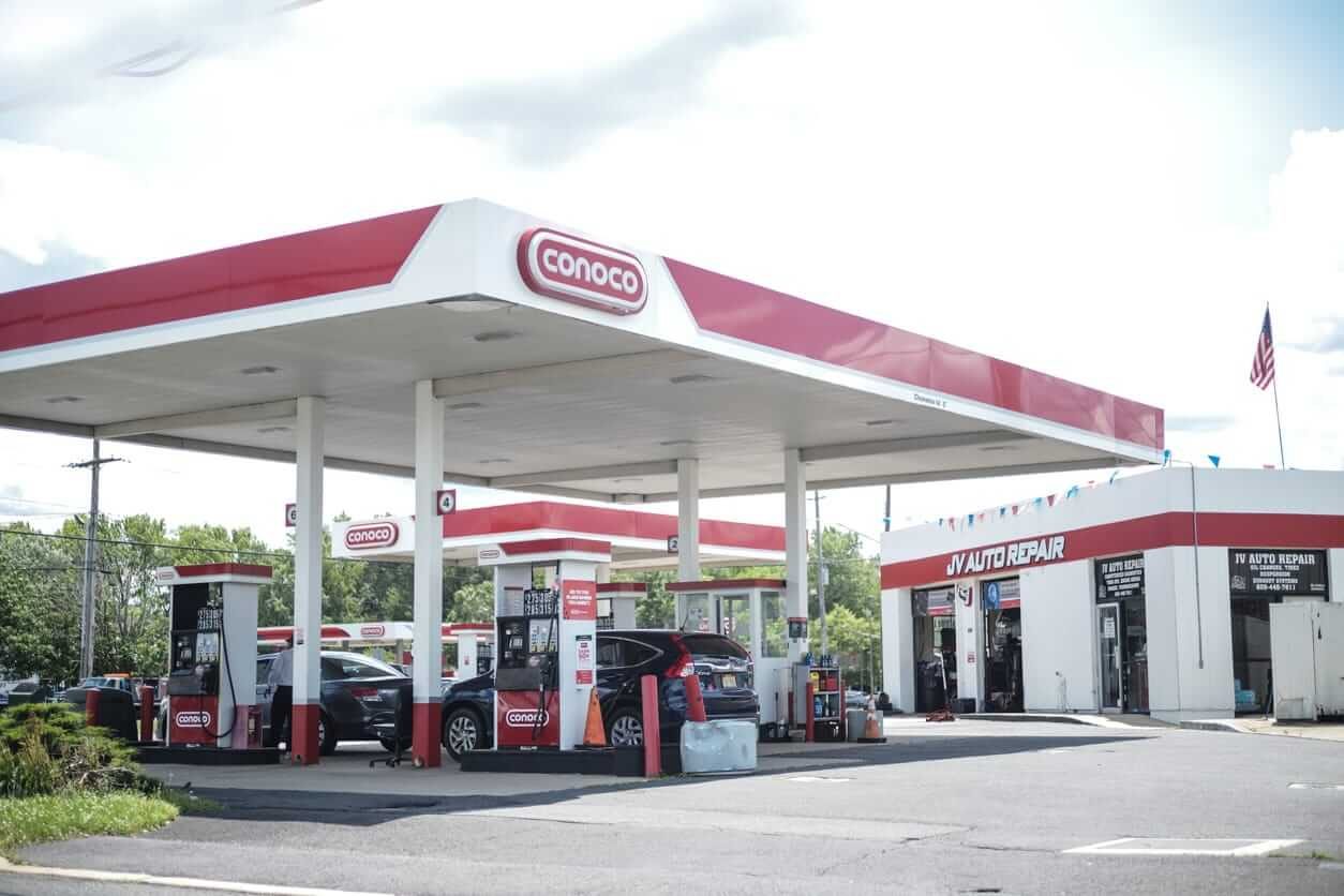 ConocoPhillips Stock Outlook: Is Wall Street Bullish or Bearish?