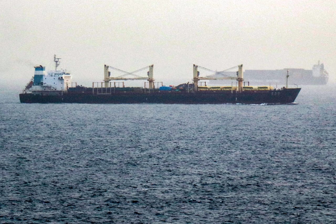 Oil rises amid supply disruption fears following Iran's restrictive draft plan for the Strait of Hormuz