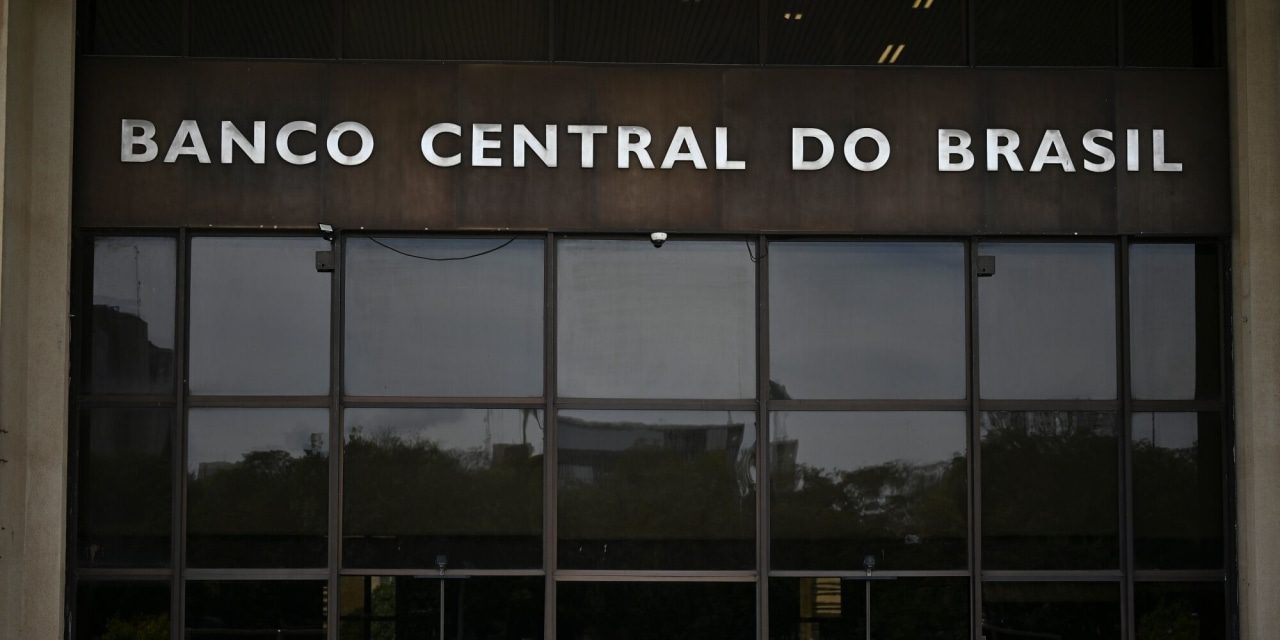 Brazil’s Central Bank Cuts Rates as Inflation Eases