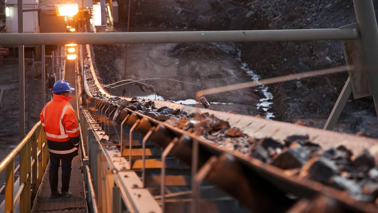 Grupo México Profit Surges 79% on Copper Price Leverage