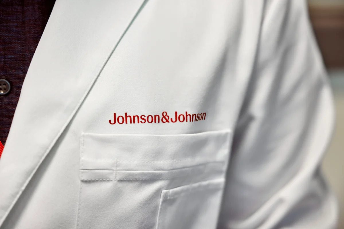 Johnson & Johnson’s Dividend Looks Well Positioned for the Long Term