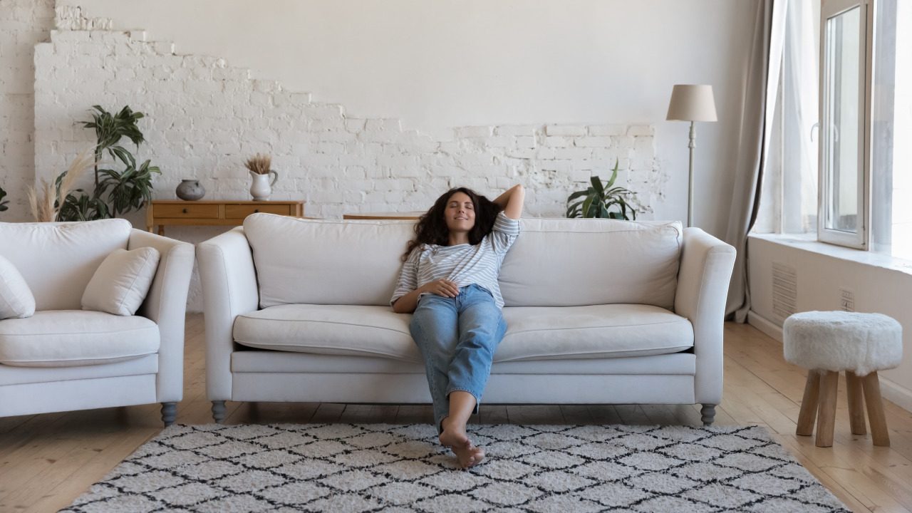 Airbnb 'rental arbitrage' lets entrepreneurs earn cash from short-term rentals without owning a single property