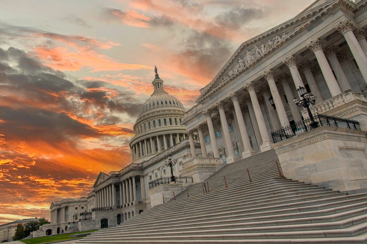 2 Key Members of Congress Recently Bought SpaceX Stock. Should You Buy It Too?