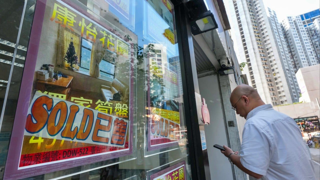 Hong Kong banks sweeten mortgage rebates as competition heats up amid property rebound