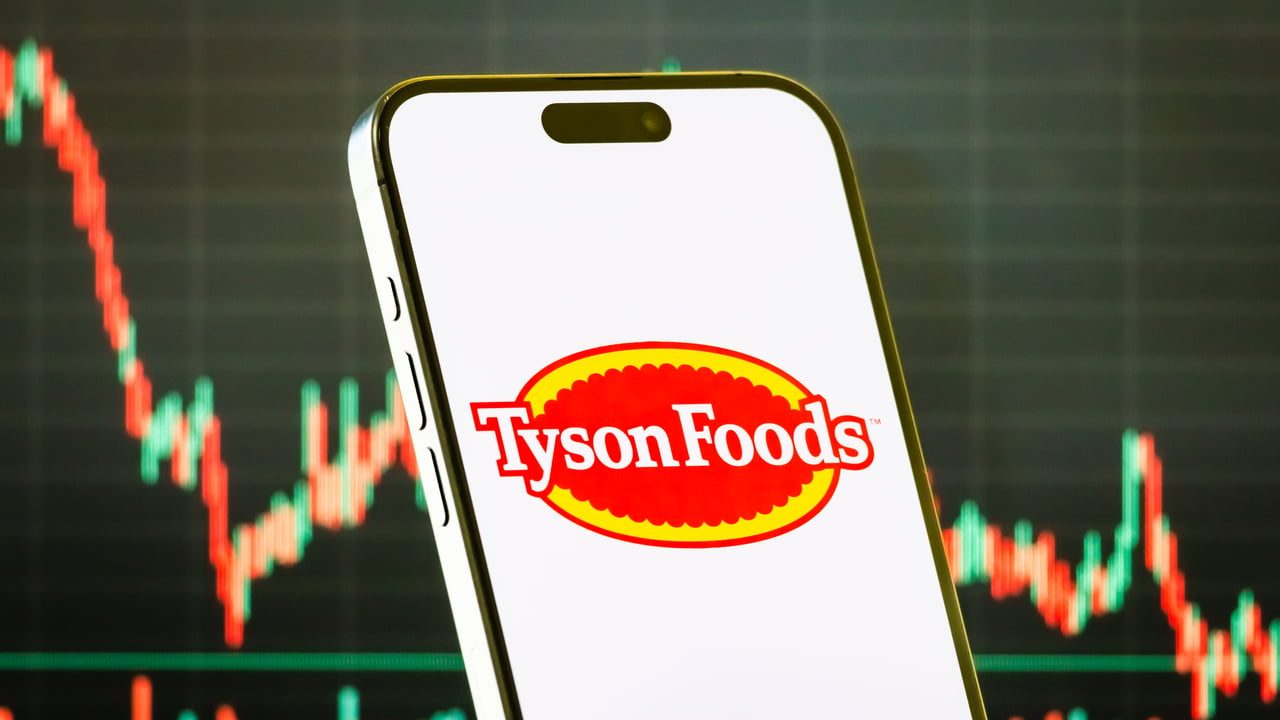 Tyson Foods cuts fiscal 2026 profit forecast on beef losses
