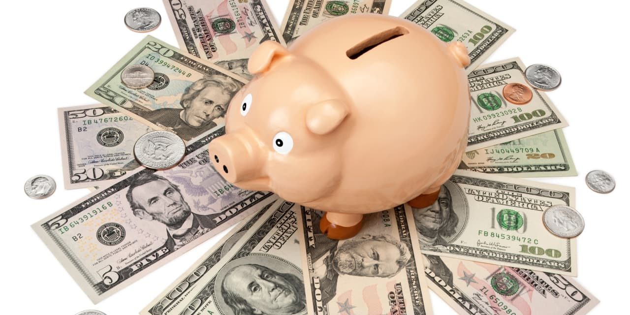 Worst Money Mistakes Wealthy People Make, According to Financial Advisors