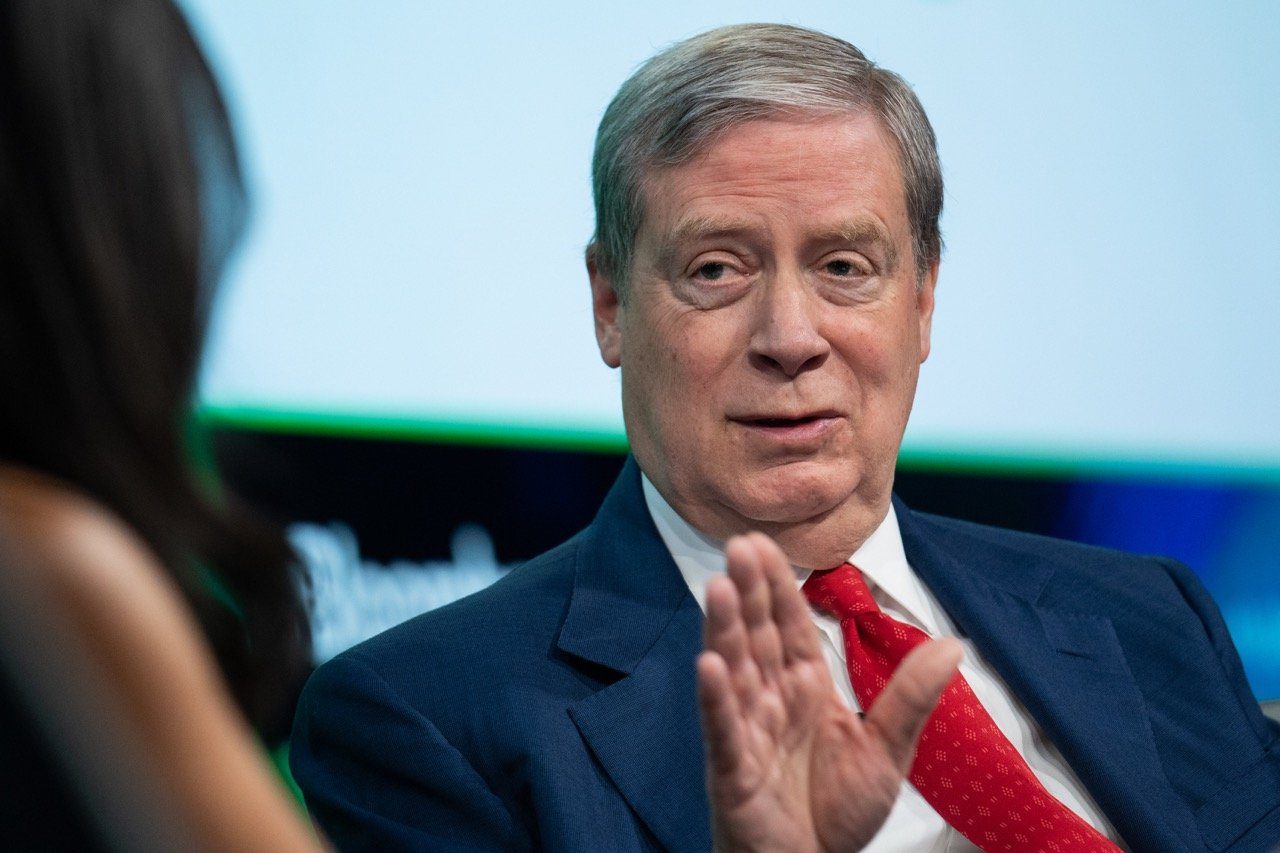 Billionaire Stanley Druckenmiller Bought Amazon and Alphabet in Q2. But His Single Biggest Holding Is Neither of Them -- and It's Not Nvidia Either.