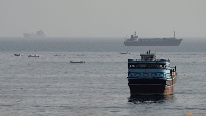 Oil slips ahead of US announcement of new sanctions on Iran