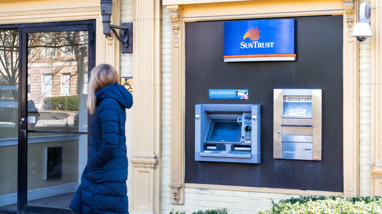 SunTrust's $240 million overdraft fee settlement could pay you up to $1,000