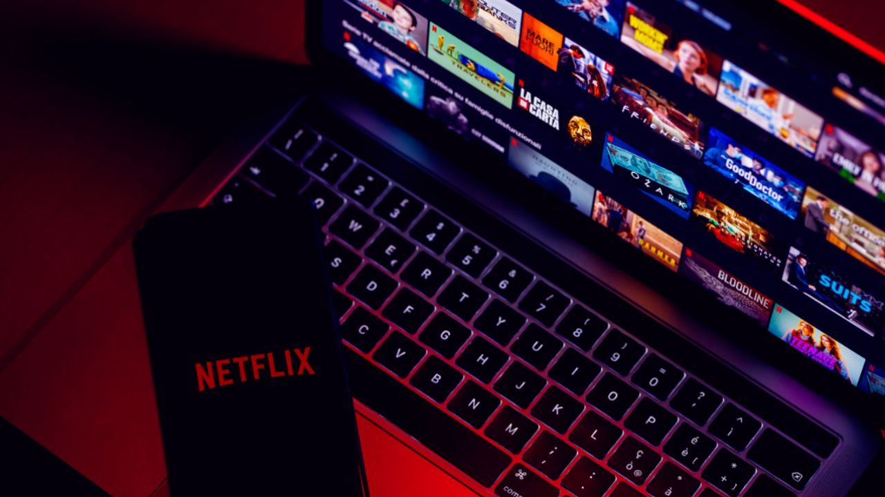 Netflix heads into earnings with bulls unfazed by stock's rough year