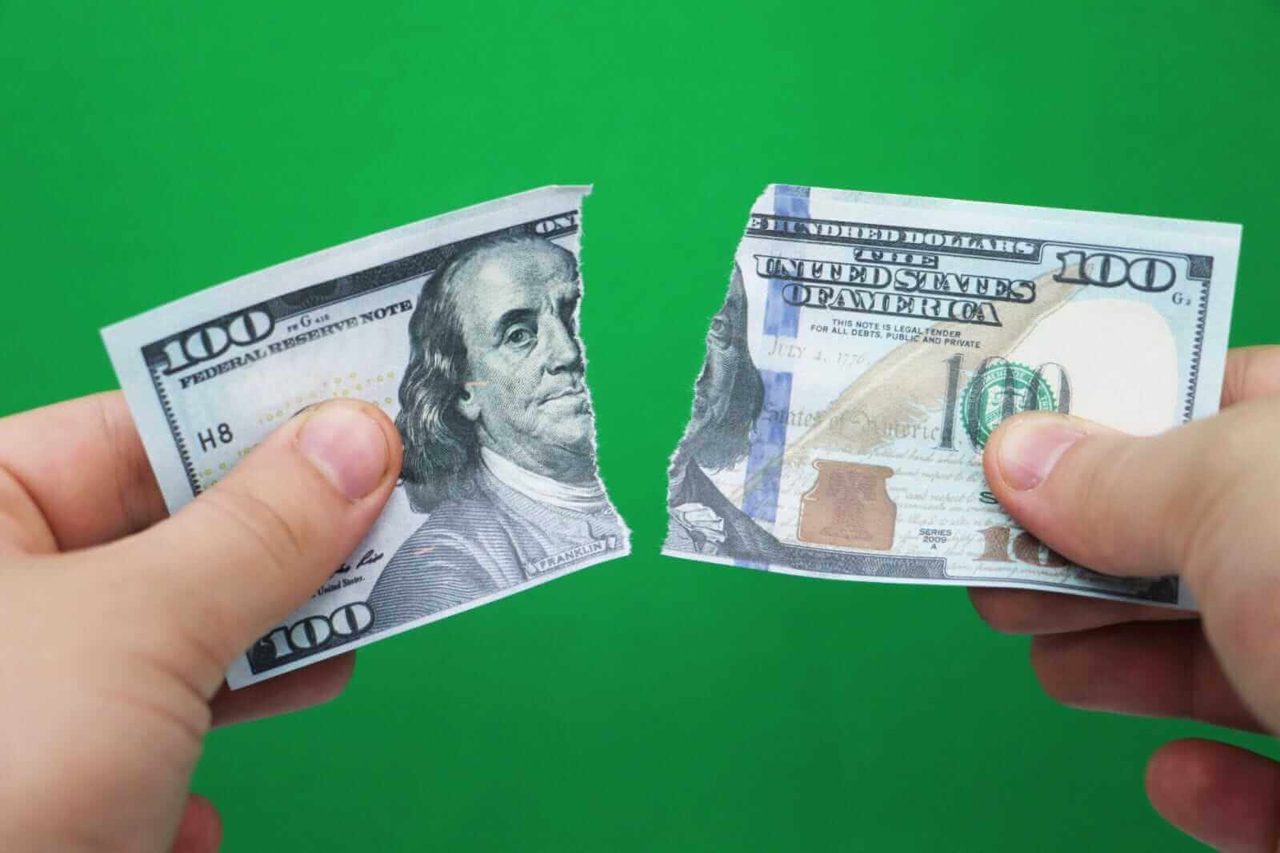 Dollar Slips on Dialed-Back Fed Rate Hike Expectations