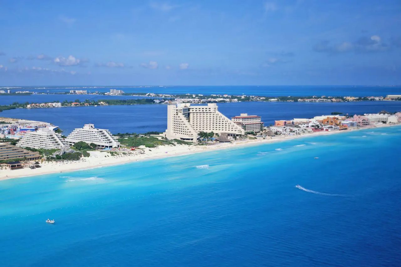 World Cup Day-Trippers Curb Mexico Hotel Revenues, Domestic Demand Rises