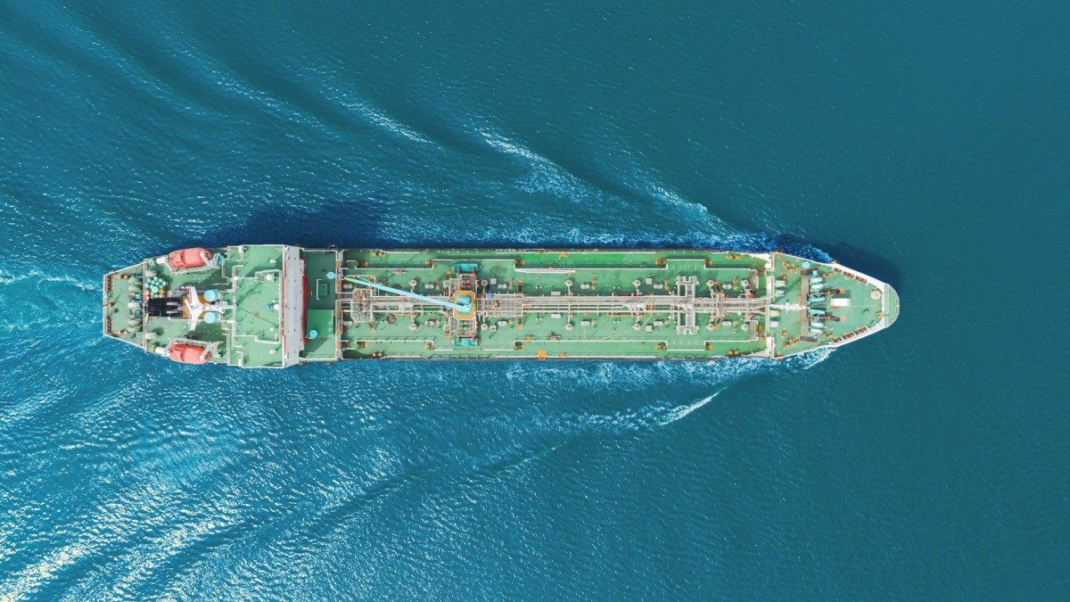 Russia’s Oil Export Surge Runs Into a 135 Million-Barrel Traffic Jam