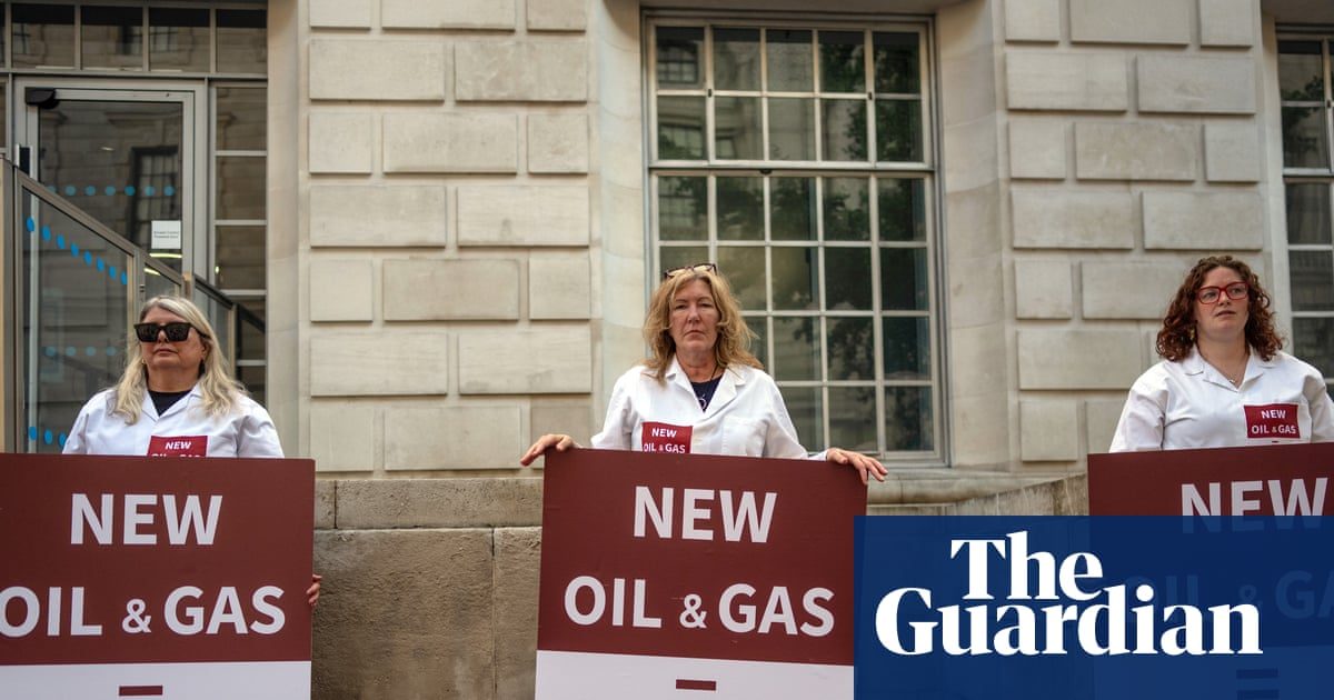 Climate damage would obliterate any economic benefits of new North Sea fields, analysis shows