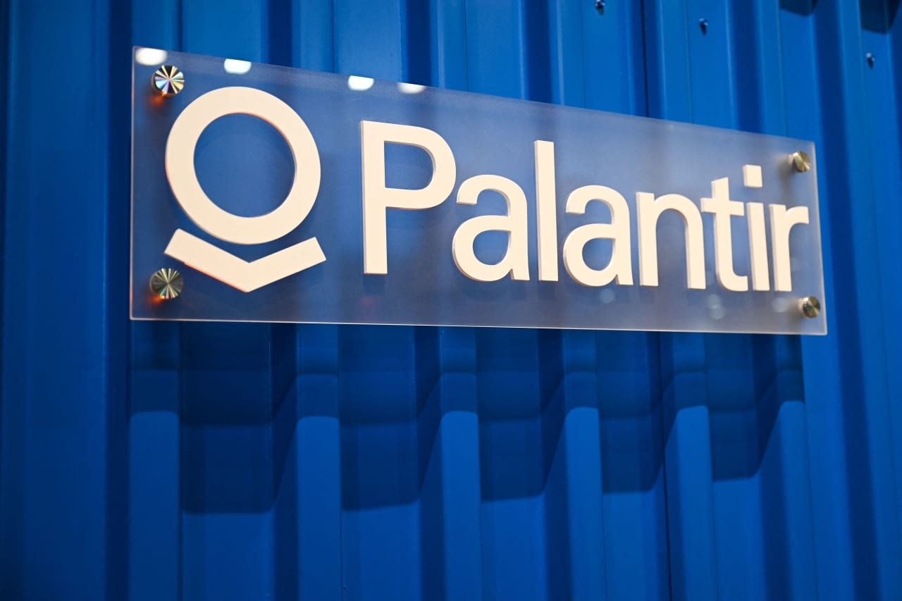 Palantir’s stock gains as AI drives turbocharged growth