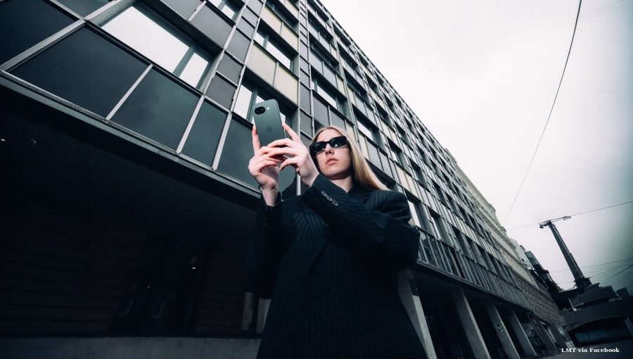 Latvia courts 23 investors for Telia's LMT, Tet stakes