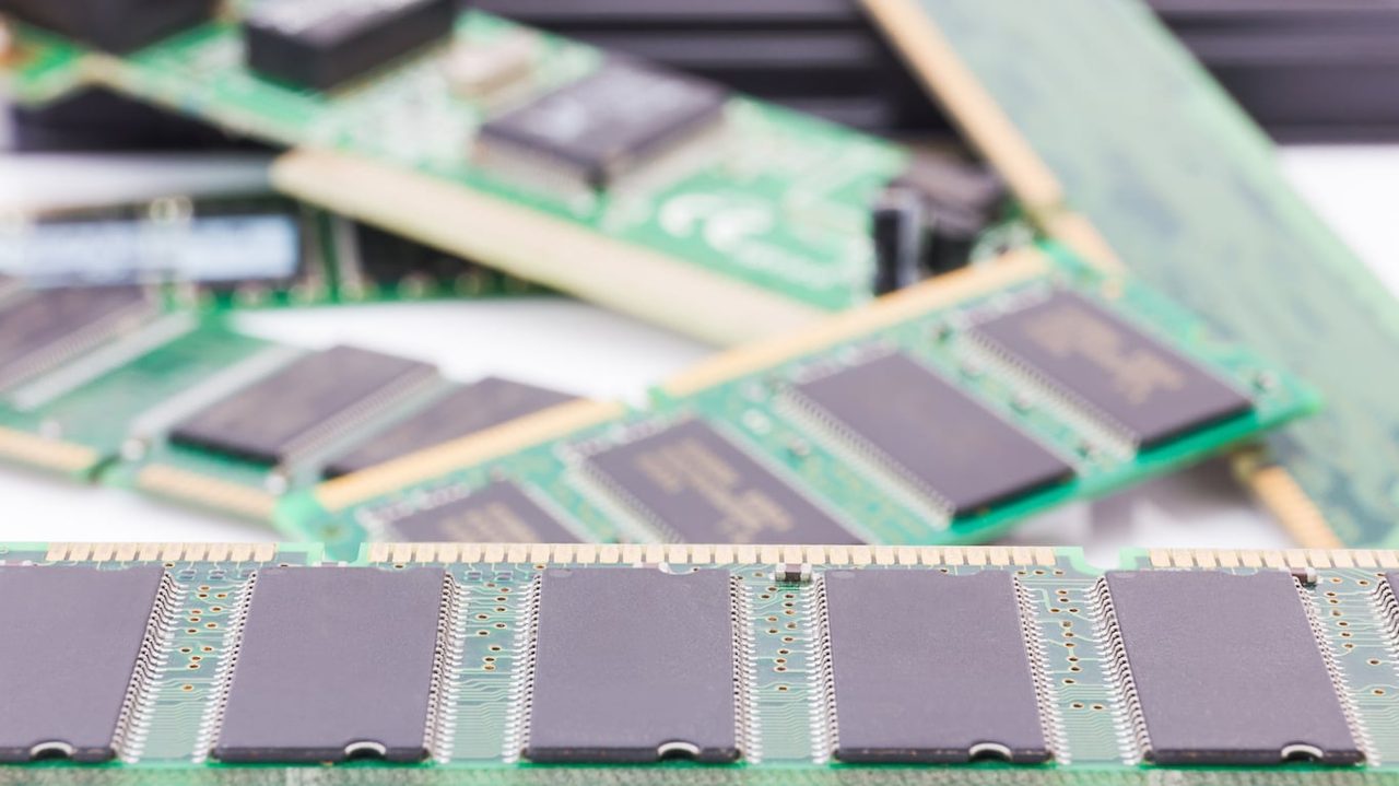 Micron, SanDisk, Western Digital Fall 6% as SK Hynix’s Weak Outlook Rattles Memory Stocks
