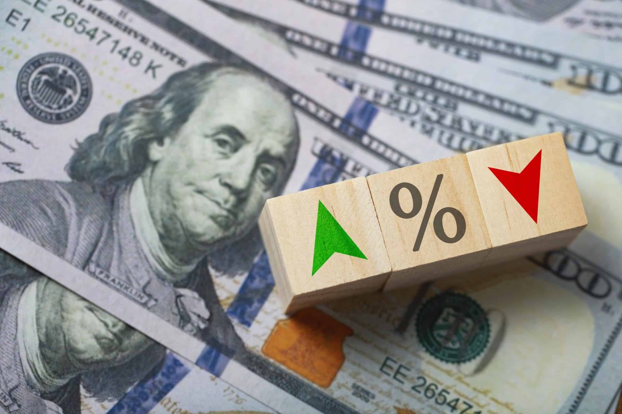 VanEck BIZD Halves Dividend as Rate Cuts Expose Yield Trap