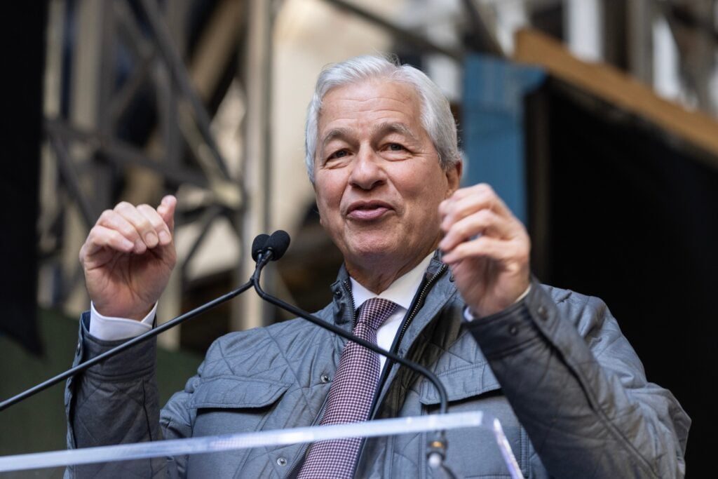 Jamie Dimon Warns UK Bank Tax Hikes Could Trigger a New York-Style Finance Exodus: Report