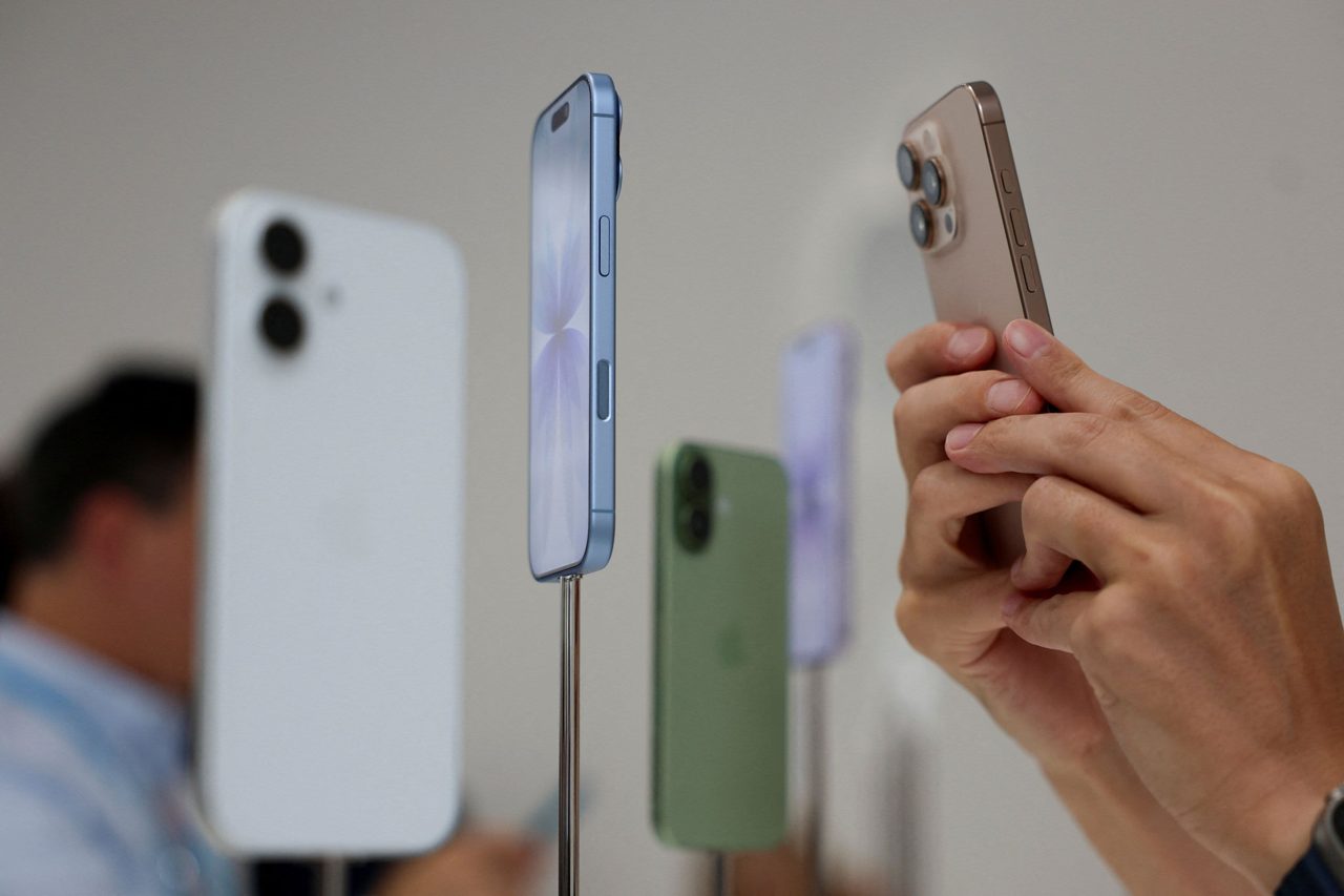 Don't let a Wall Street analyst's downgrade of Apple scare you out of the stock