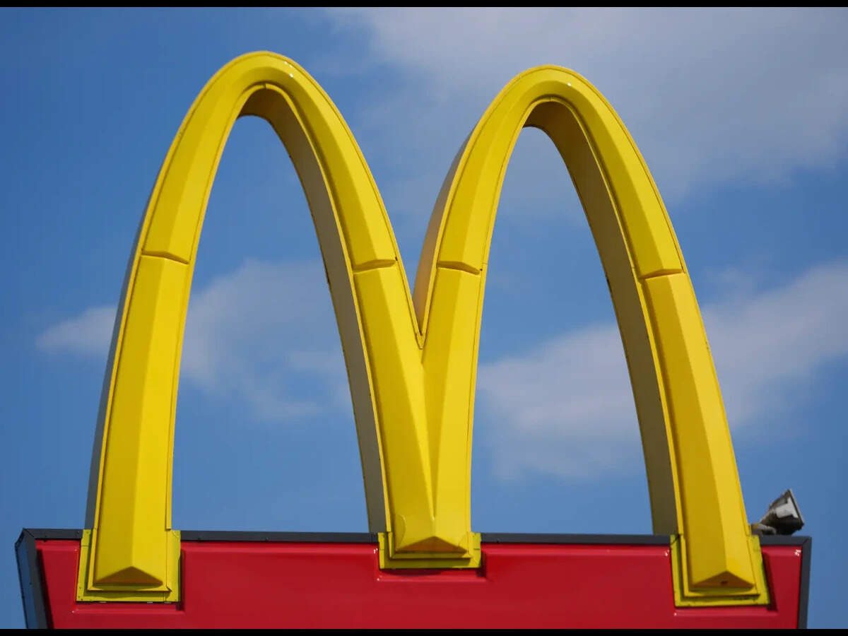 McDonald’s nears elite dividend king status as next hike looms