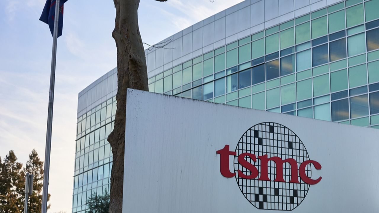 TSMC reports record June revenue, second quarter sales top guidance