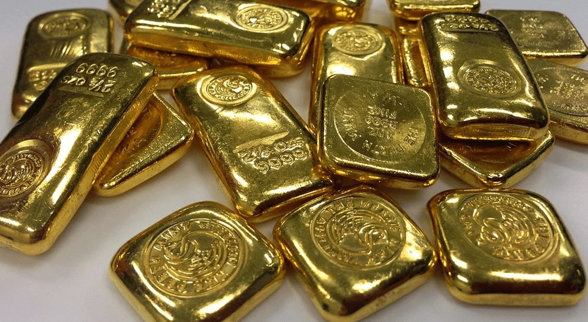 Gold Pulls Back From Three-Month High Ahead of U.S. Inflation Data and Warsh Speech