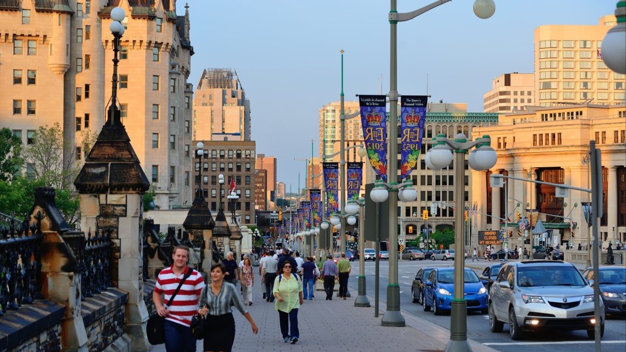 Chinese immigrants emerge as pivotal players in Canada’s property market amid foreign ban