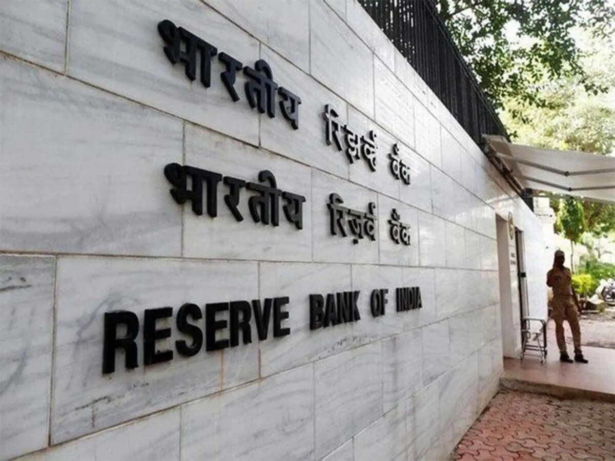 Liquidity to peak in Sept, but big surplus won't last long: RBI