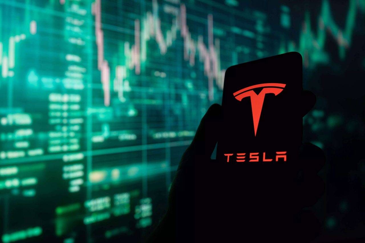 Tesla shares fall on profit miss as Musk's AI bet burns cash