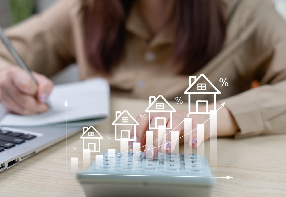 America's Top Mortgage Lender Suspends Dividend, Secures $2 Billion Lifeline as Housing Market Pressure Builds and Rates Hit 1-Year High