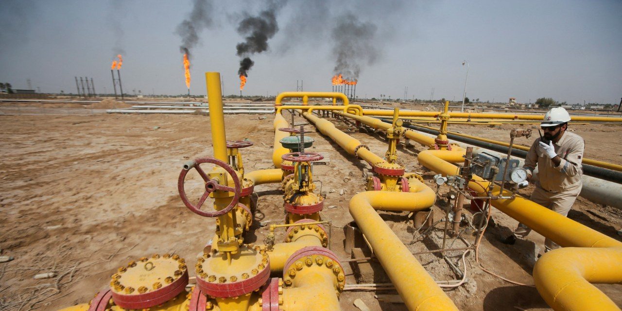 Oil Falls Further Despite Fresh U.S. Sanctions on Iran