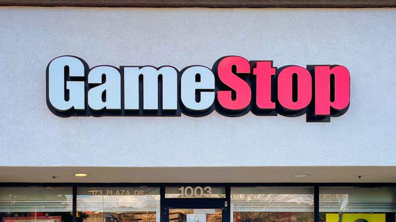 GameStop Drops 6%, AMC Rallies 6% in Meme Stock Divergence