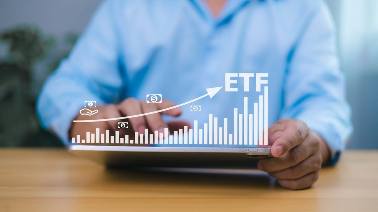 SCHD Is Getting Loaded With AI Stocks Now. Is It Still a “Safe” Dividend ETF?
