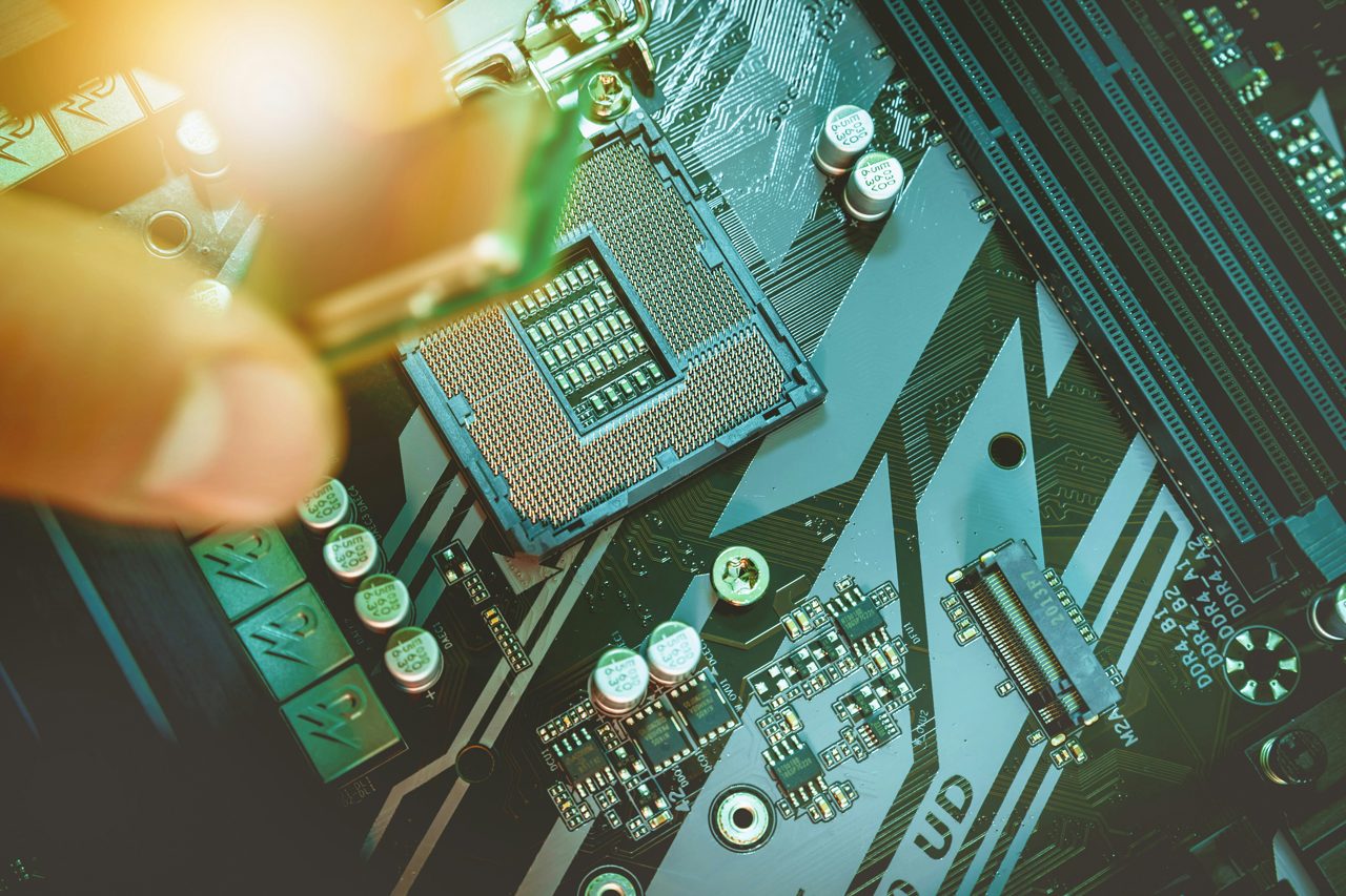 Broadcom AI surge squeezes margins despite $30bn quarterly bookings