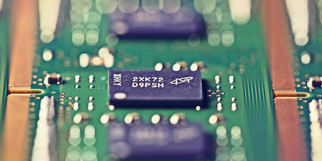 3 Reasons Why Micron Stock Keeps Falling