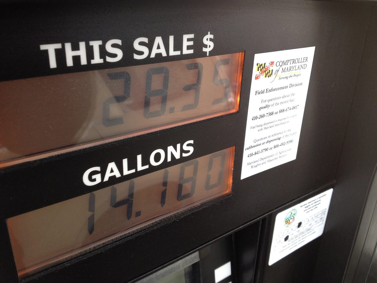 Ecuador’s Fuel Prices Fall for the First Time Under a New Formula