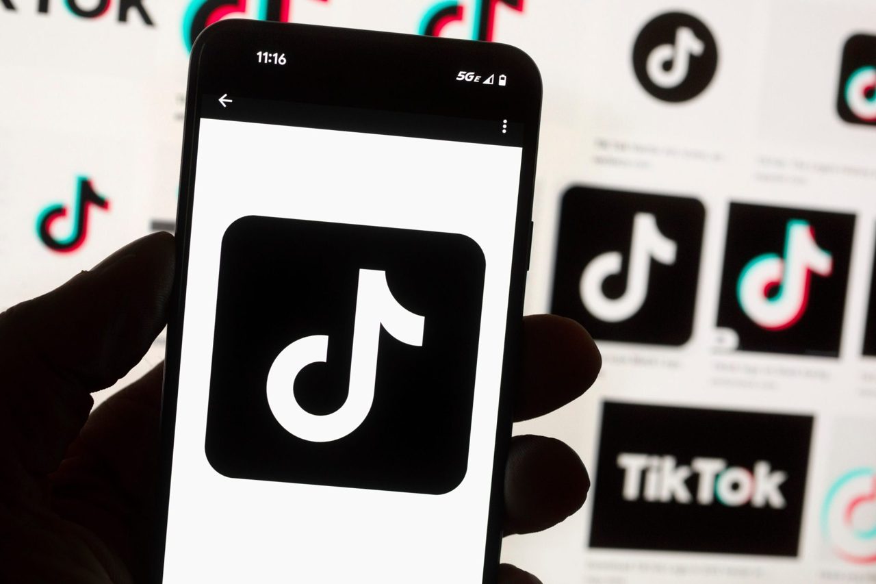 TikTok settles children's privacy suit with DOJ for $400 million
