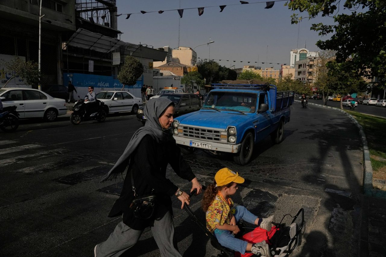 U.S. military suddenly goes silent on Iran airstrikes while Houthi rebels and Saudi Arabia exchange attacks in battle over Red Sea shipping