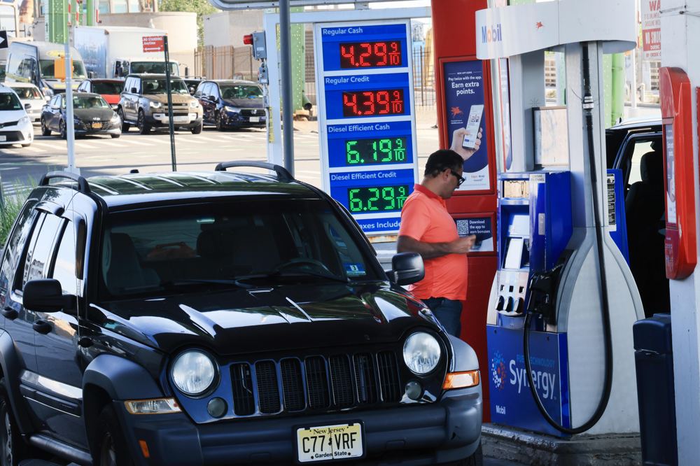 Wholesale prices rose 0.4% in August, as expected